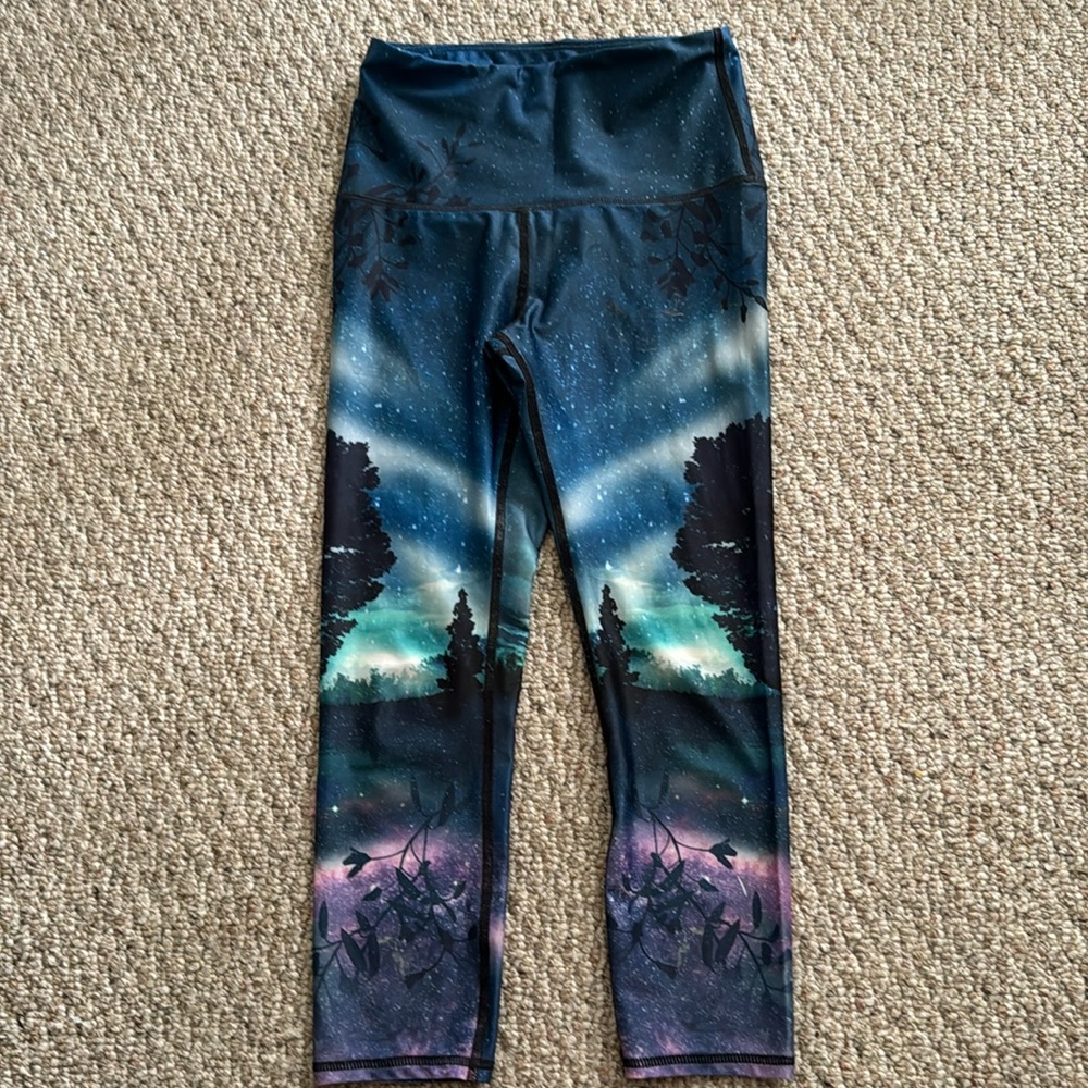 Yoga Democracy Leggings NWOT